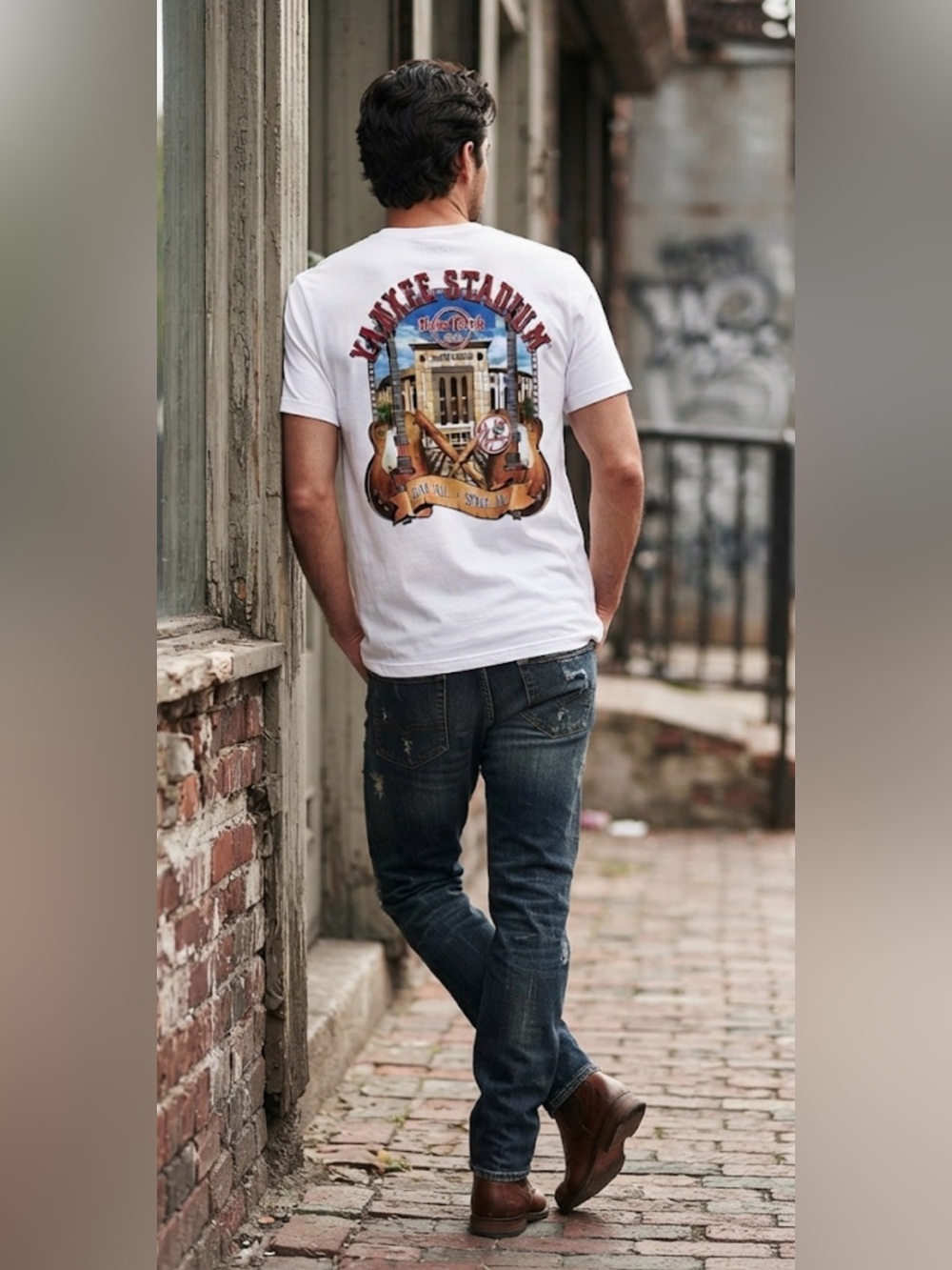 Hard Rock Cafe New York Yankees, Yankee Stadium  T-shirt Graphic Tee